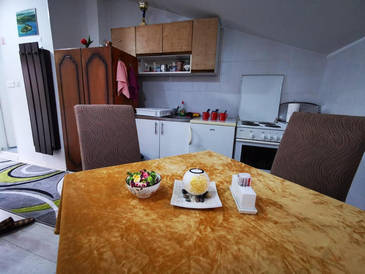 White Apartment Sarajevo - Free Parking Экстерьер фото