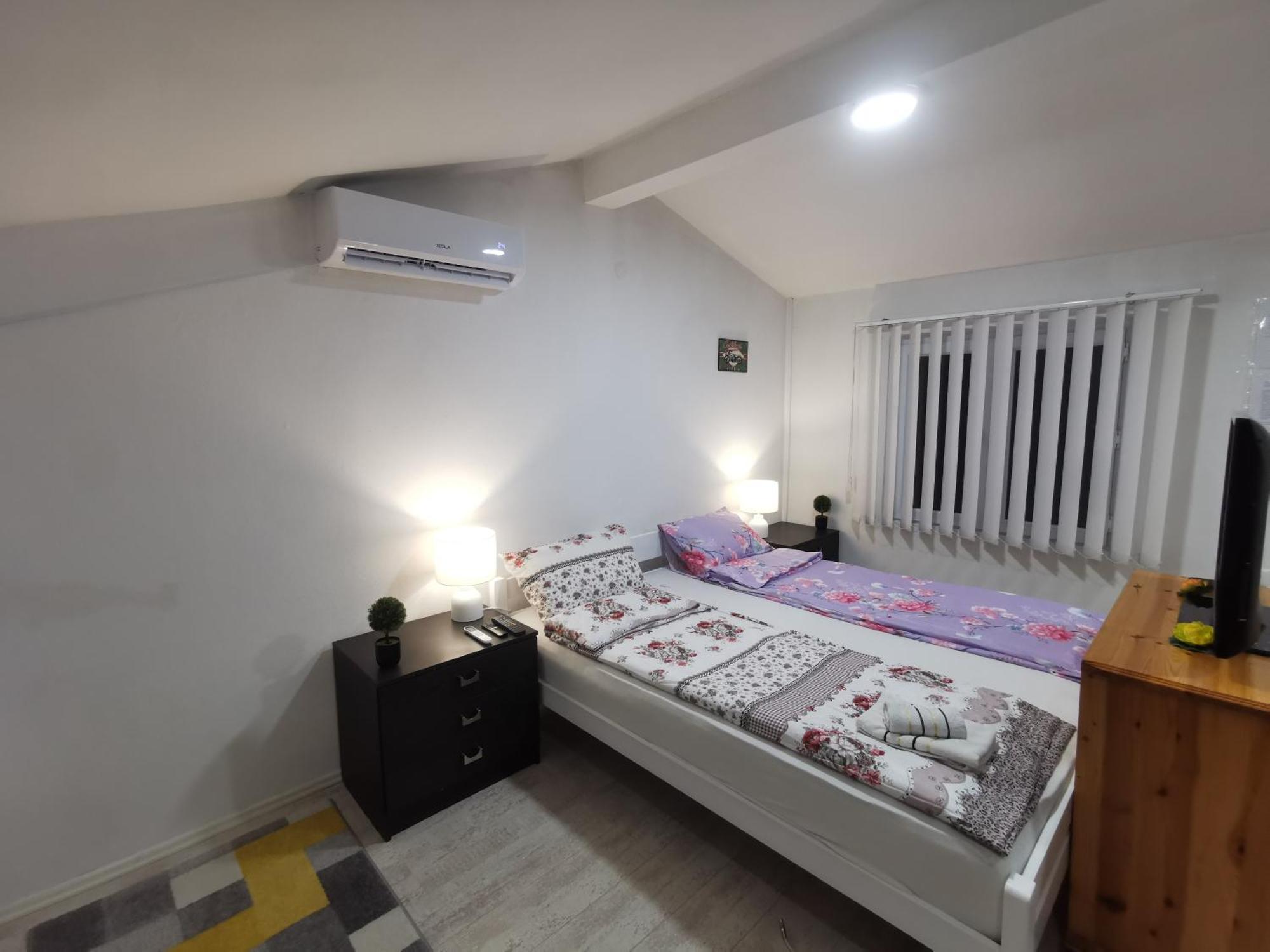 White Apartment Sarajevo - Free Parking Экстерьер фото