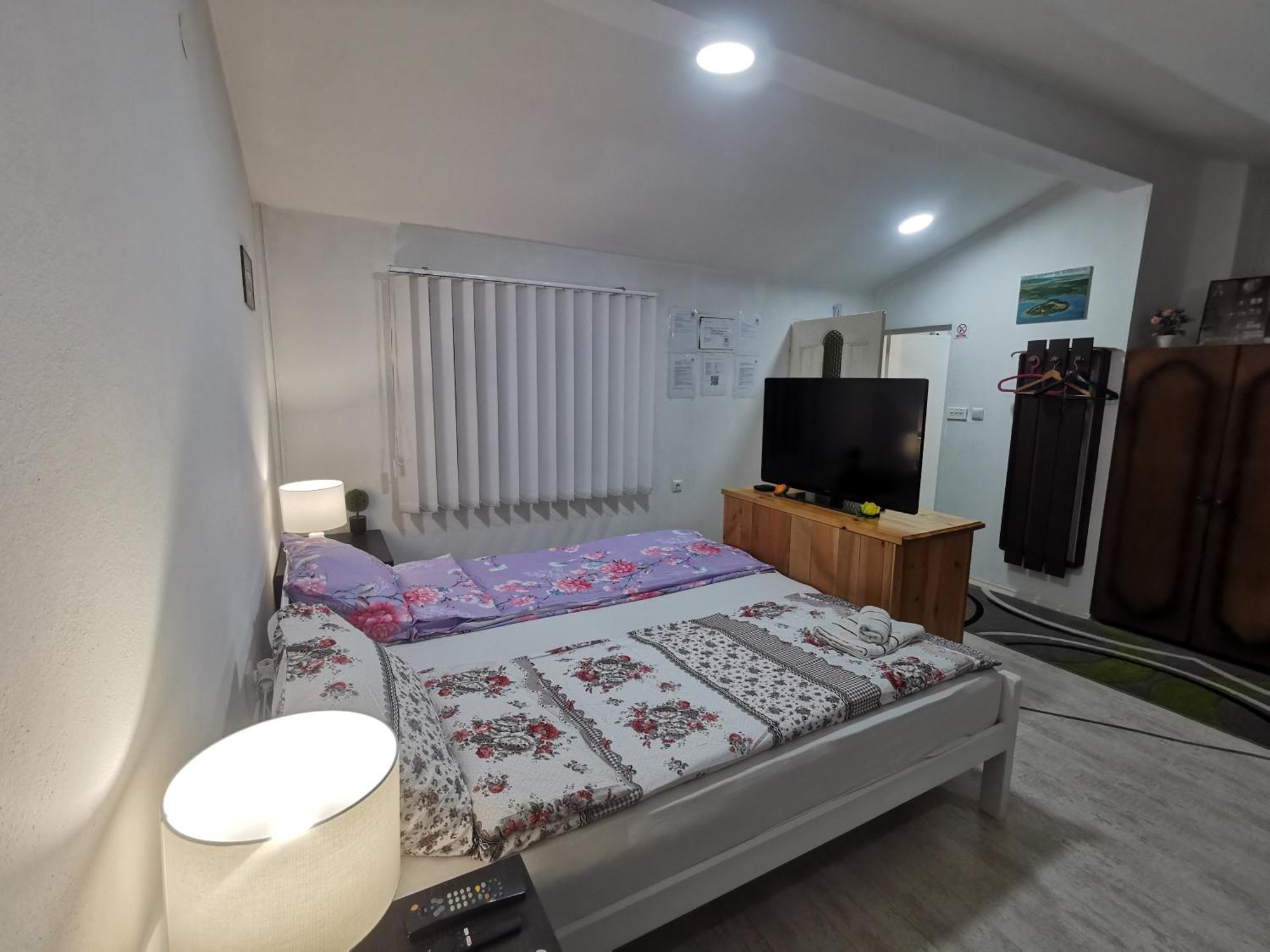 White Apartment Sarajevo - Free Parking Экстерьер фото